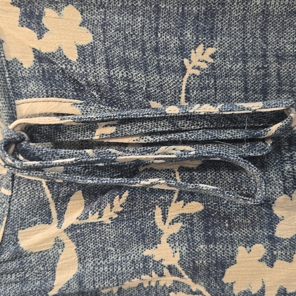 NWOT Fred David Blue Floral 3/4 Sleeve Blouse - Picture 8 of 9